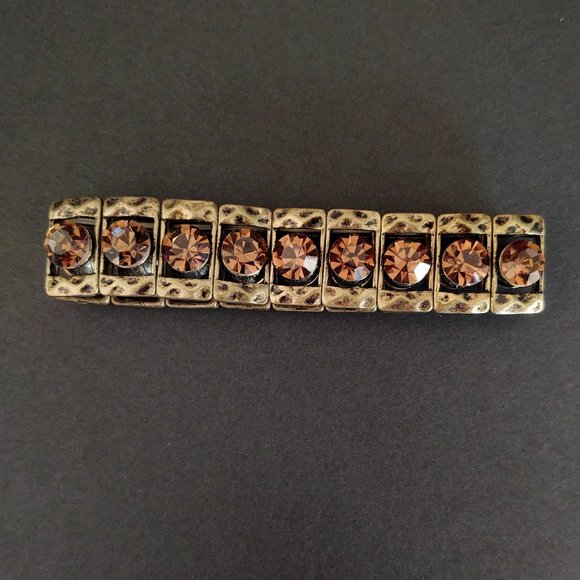 Hammered brass and crystal stretch bracelet - Picture 9 of 11